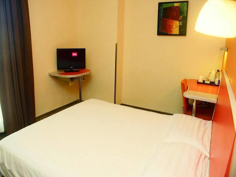 Motel Shanghai Pudong Avenue Yangpu Bridge Exteriör bild